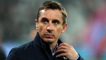 Manchester United efsanesi Neville, amaç tahtasına oturan Weghorst’a sahip çıktı: Âlâ iş çıkartıyor