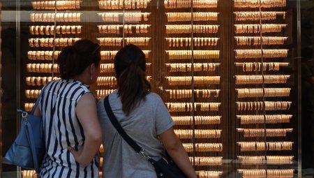 Kriz ayında altına sarıldık