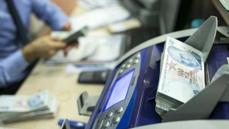 Bankalar 12 milyarlık borç sattı